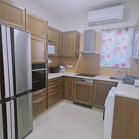 Synergy House 利马索尔
